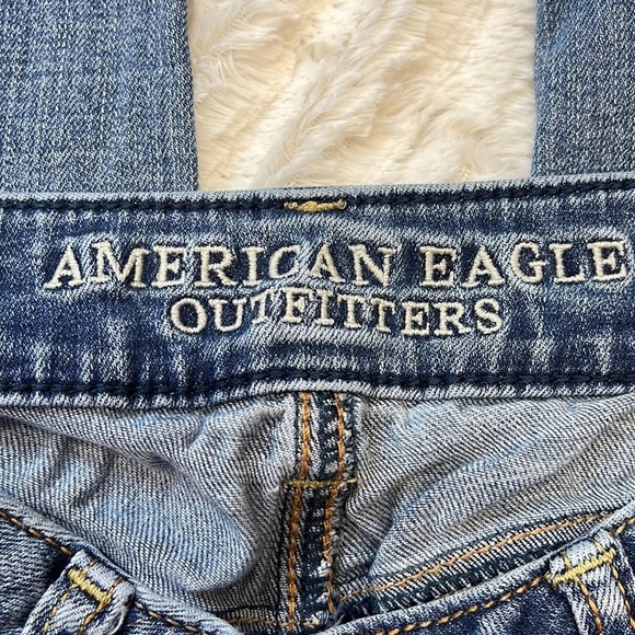American Eagle Outfitters Skinny Super Stretch Thin Straight Leg Jeans. Size 2. - Picture 3 of 9